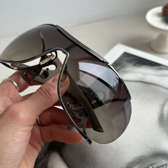 Dior Bronze Oqemh 130 Sunglasses - Picture 11 of 11